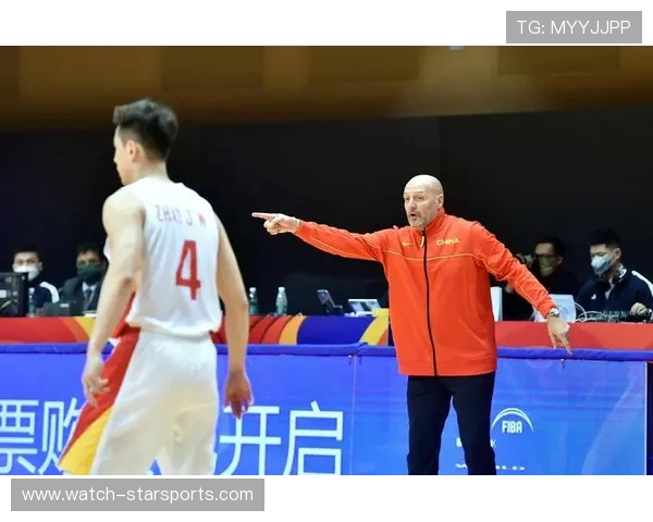 中国男篮冲击世界杯八强目标明确 新主帅带领队员蓄力备战