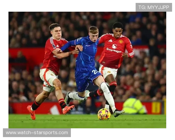 卢顿俱乐部签约新援备战英超赛季 新阵容引发球迷热议